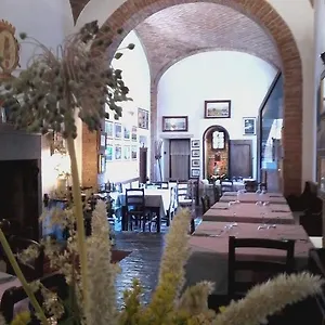 Cisterna Nel Borgo Affittacamere